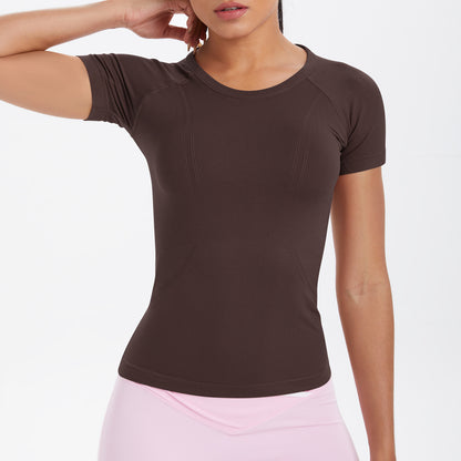 Seamless knitted breathable tight-fitting short-sleeved T-shirt for sports and fitness