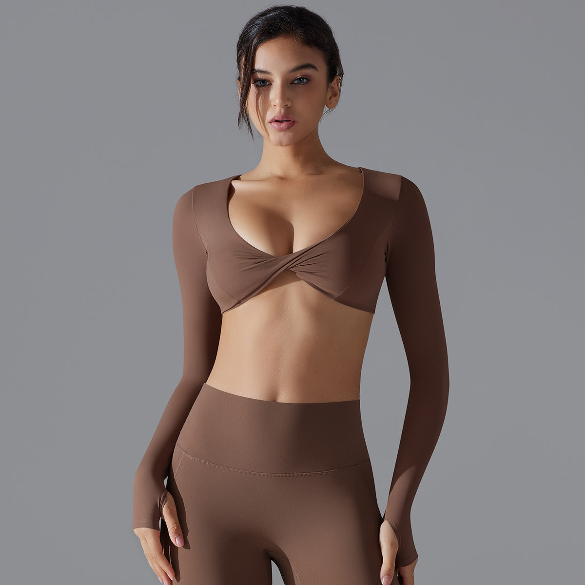 V-neck sporty short-sleeved top for women's fitness wear