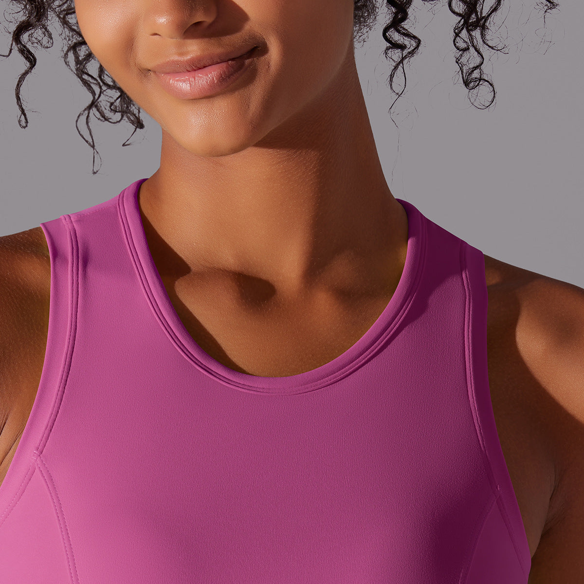 Solid color tight-fitting crew neck sports vest