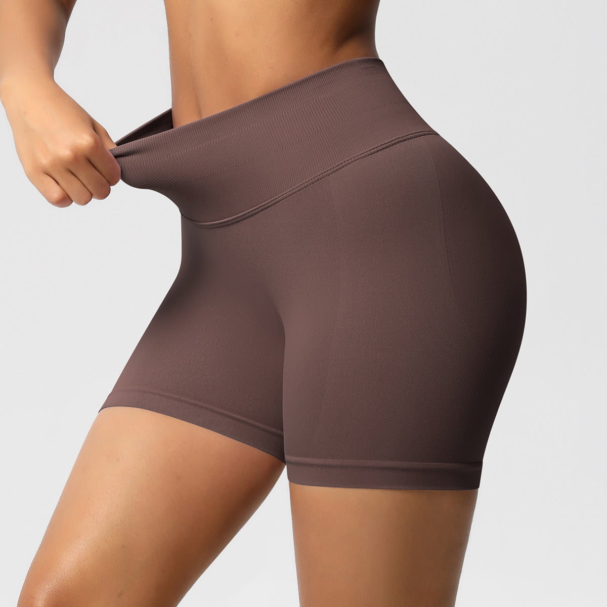 Seamless three-section waist fitness and quick-drying yoga shorts