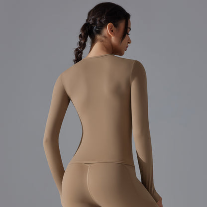 Long-sleeved, double-sided brushed, long yoga wear, breathable and suitable for sports.