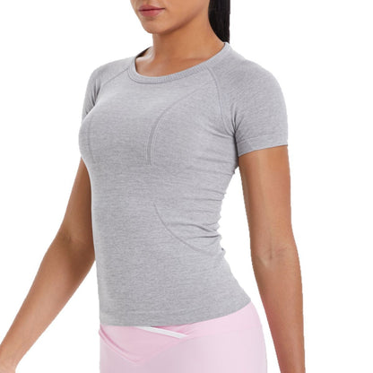 Seamless knitted breathable tight-fitting short-sleeved T-shirt for sports and fitness